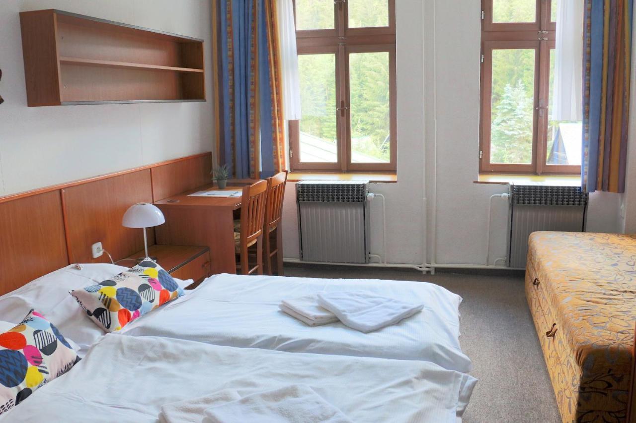Hotel Maredis Kořenov Habitación foto