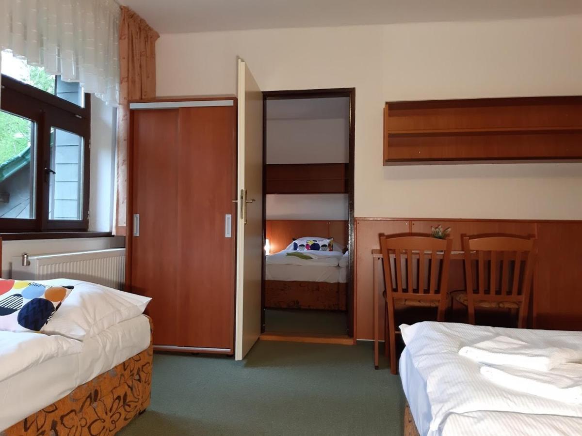Hotel Maredis Kořenov Habitación foto